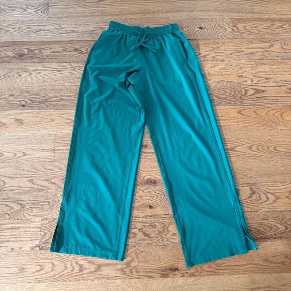 Lululemon Court Rival Wide-Leg Track Pant in Raceway Green *HEMMED (Size 2) - Picture 4 of 14